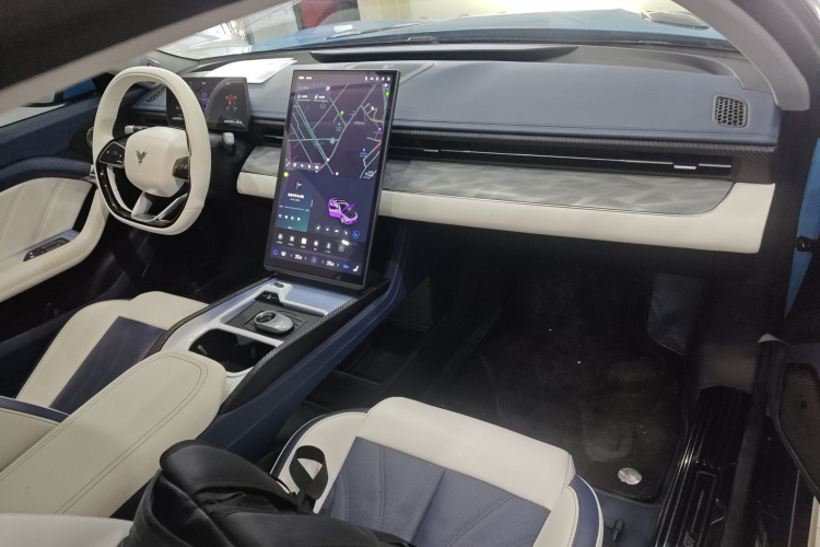 哪吒汽车 哪吒GT 2023款 560中控内饰12