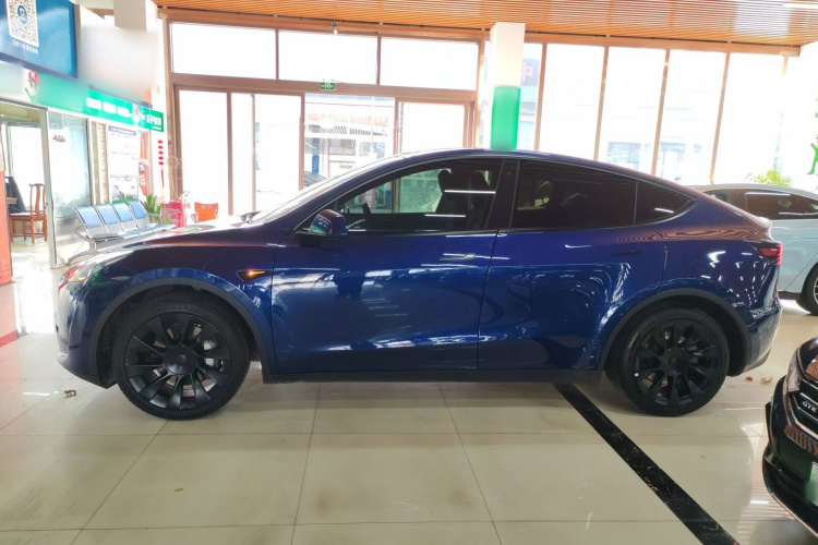特斯拉 Model Y 2022款 改款 后轮驱动版车身外观6003