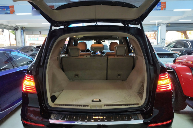 奔驰M级 2015款 ML 320 4MATIC局部细节23