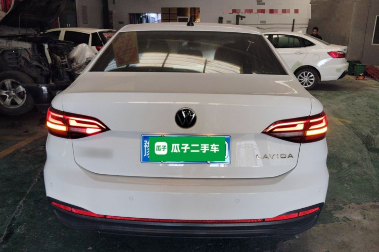 大众 朗逸 2023款 1.5L 自动得逸版车身外观6