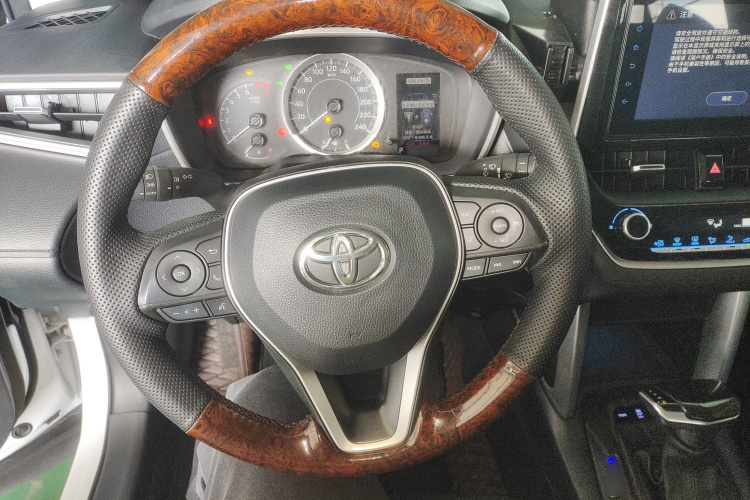 丰田 锋兰达 2022款 2.0L CVT豪华版中控内饰13