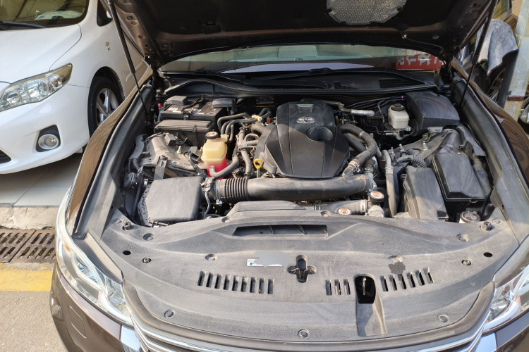 丰田 皇冠 2015款 2.0T 时尚版局部细节24