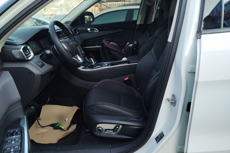 领克01 2017款 2.0T 四驱劲Pro版局部细节19