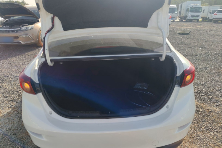 马自达3 昂克赛拉 2014款 三厢 1.5L 手动舒适型机舱底盘23