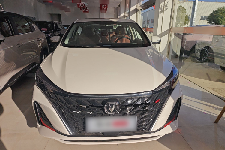 长安 逸动 2025款 PLUS 1.4T 双离合高能版车身外观6001