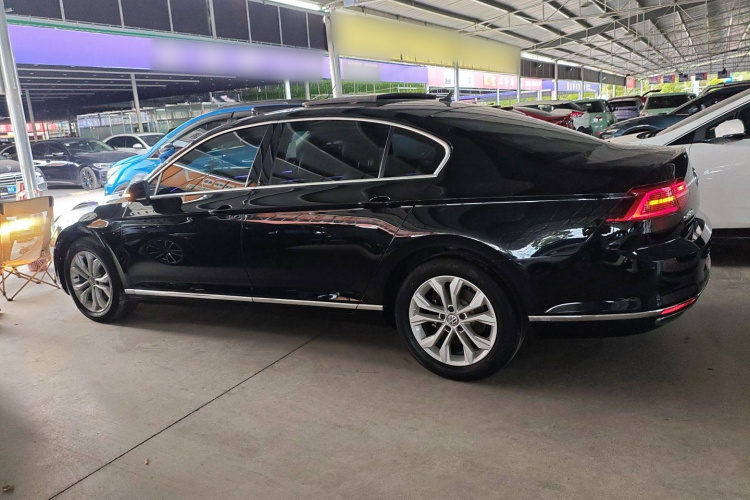 大众 迈腾 2019款 330TSI DSG 豪华型 国VI车身外观4