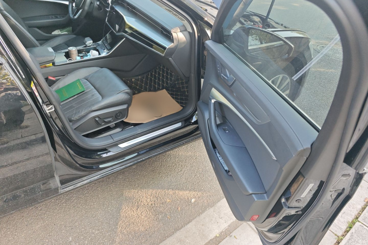 奥迪A6L 2020款 45 TFSI 臻选致雅型局部细节9005