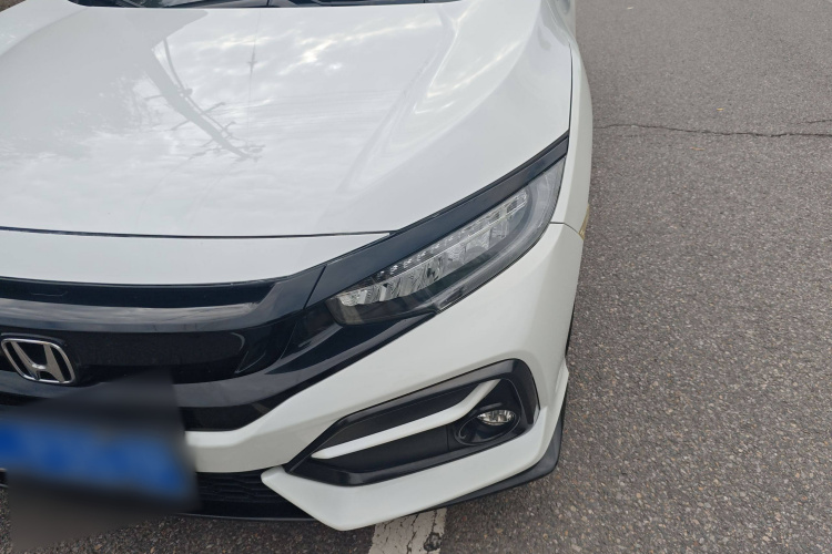 本田 思域 2021款 HATCHBACK 220TURBO CVT潮酷控局部细节36