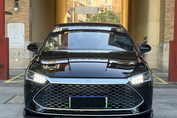 比亚迪 秦PLUS 2024款 荣耀版 DM-i 55KM领先型车身外观6003