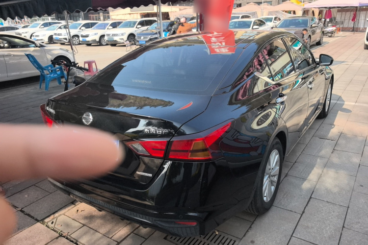 日产 天籁 2019款 2.0L XL 舒适版车身外观7