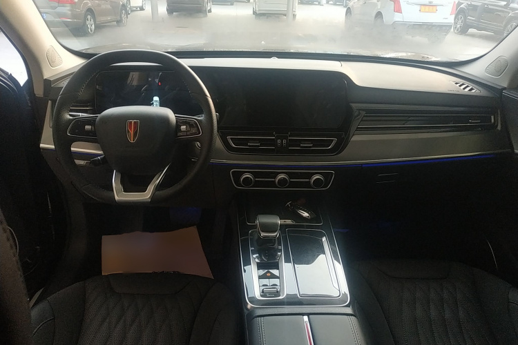 红旗HS5 2023款 2.0T 四驱旗享Pro版中控内饰7002