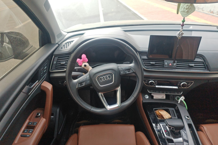 奥迪Q5L 2022款 改款 45T 豪华动感型中控内饰13