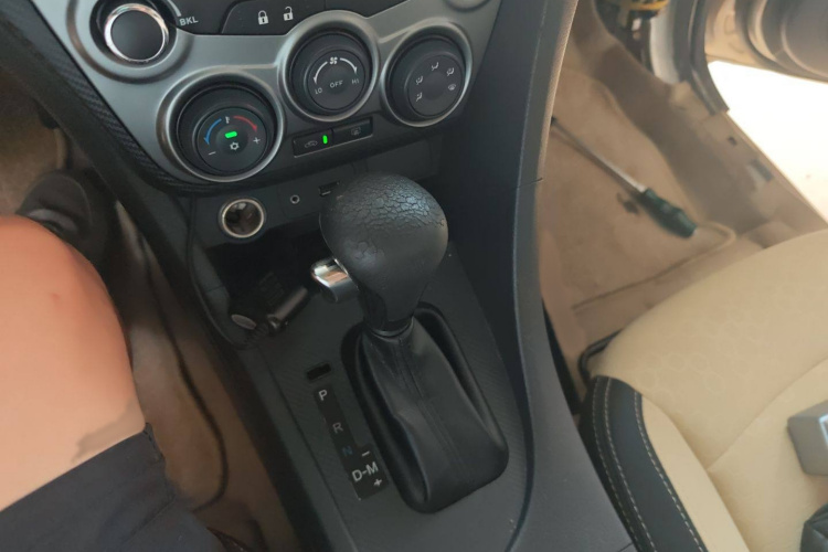 海马 福美来 2014款 M5 1.6L 自动精英型局部细节18