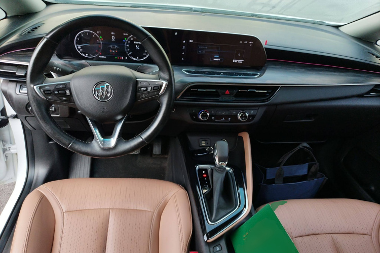 别克GL6 2021款 323T 轻混动互联豪华型中控内饰7002