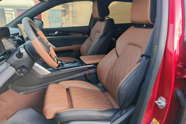 比亚迪 唐新能源 2021款 EV 四驱高性能版创世旗舰型局部细节19