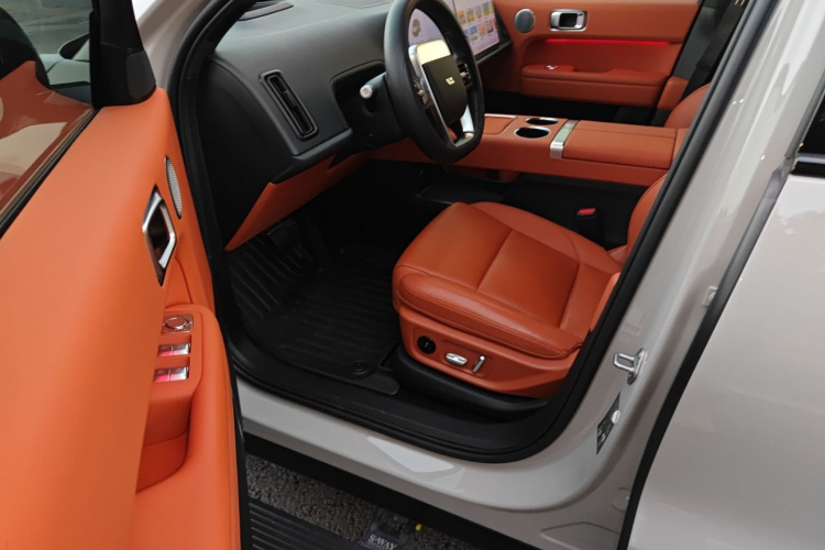 理想汽车 理想L6 2024款 Pro中控内饰20