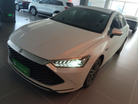 比亚迪 秦PLUS 2021款 DM-i 55KM 旗舰型