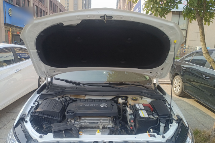 别克 英朗 2021款 改款 典范 1.5L 自动精英型机舱底盘24