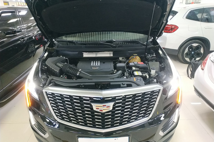 凯迪拉克XT5 2021款 28T 豪华型机舱底盘24