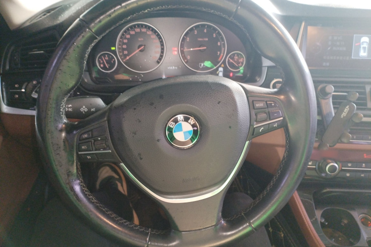 宝马5系 2017款 520Li 典雅型局部细节13