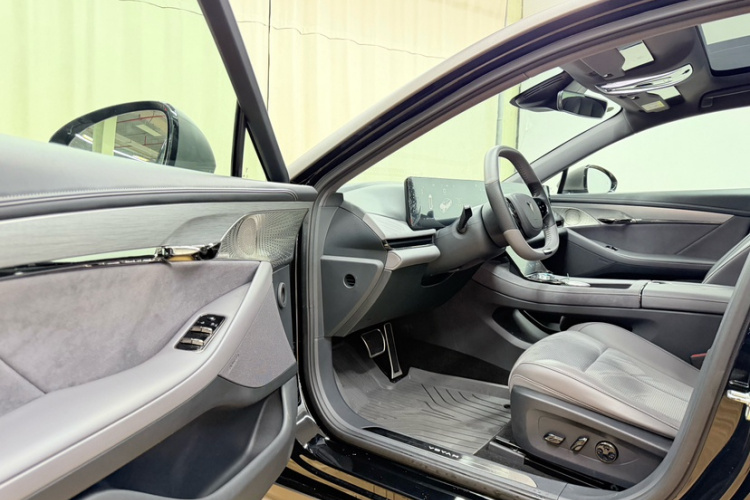 岚图汽车 岚图追光 2024款 PHEV 四驱超长续航旗舰版中控内饰7001