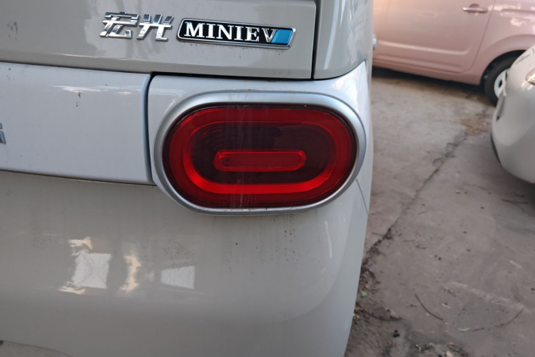 五菱汽车 宏光MINIEV 2024款 第三代 215km 青春版车身外观9