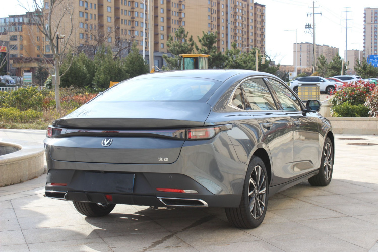 长安 逸动 2025款 蓝鲸 1.5T 500Bar旗舰型车身外观6005