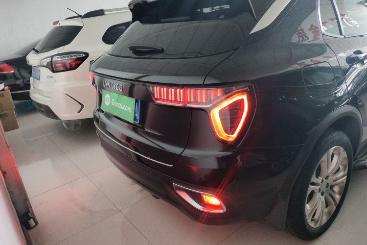 领克01 2017款 2.0T 两驱型Pro版车身外观6