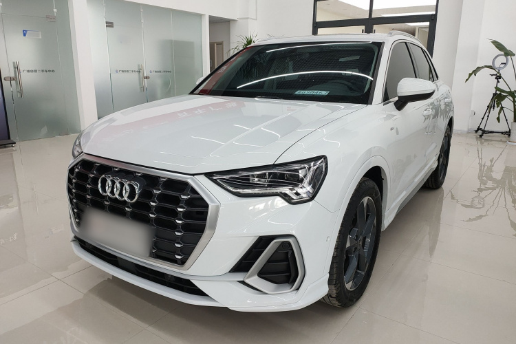 奥迪Q3 2023款 35 TFSI 时尚动感型（1.5T）车身外观1