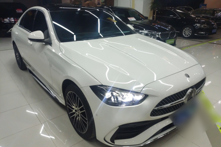 奔驰C级 2022款 C 260 L 运动版车身外观3