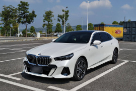宝马5系 2024款 530Li 领先型 M运动套装