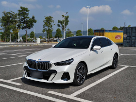 宝马5系 2024款 530Li 领先型 M运动套装