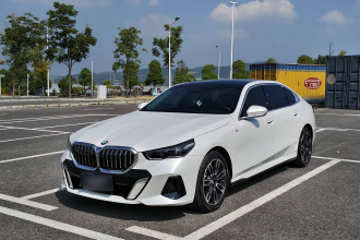 宝马5系 2024款 530Li 领先型 M运动套装