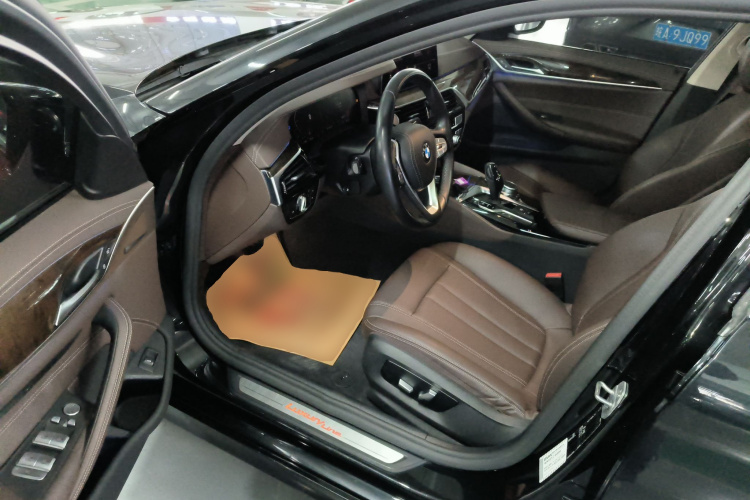 宝马5系 2020款 525Li 豪华套装中控内饰20