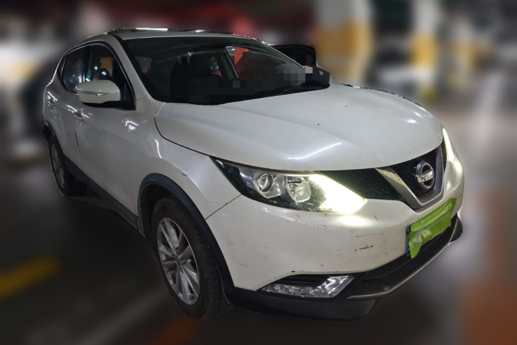 日产 逍客 2016款 2.0L CVT精英版车身外观3