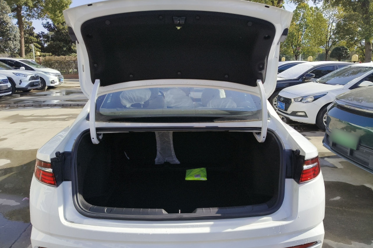 吉利汽车 星瑞 2025款 东方曜 1.5TD 昆仑版机舱底盘23