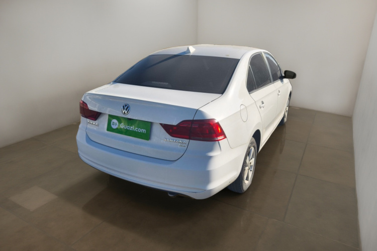 大众 桑塔纳 2016款 1.6L 手动风尚版车身外观7