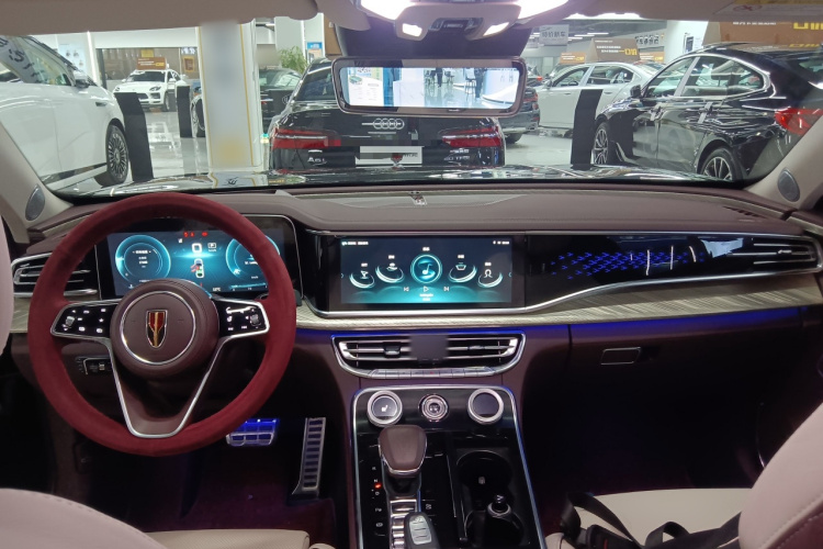 红旗H9 2020款 改款 2.0T 智联旗畅版中控内饰12