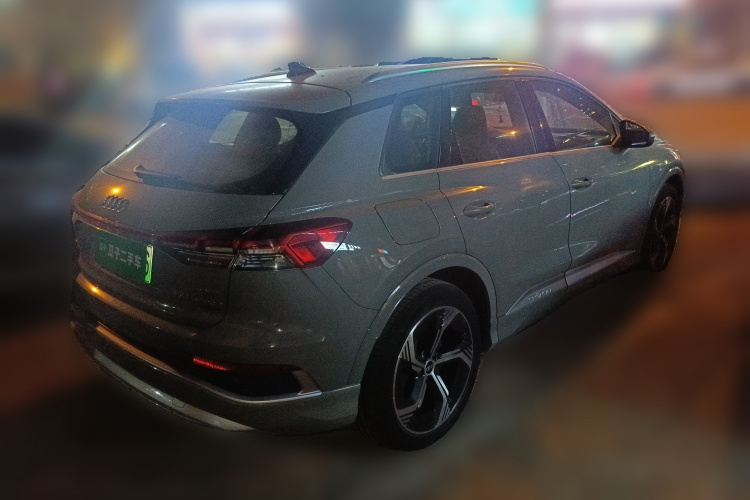 奥迪Q4 e-tron 2022款 50 e-tron quattro 创境版车身外观7