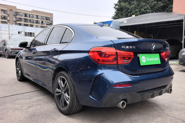 宝马1系 2021款 改款 120i M运动版车身外观6006