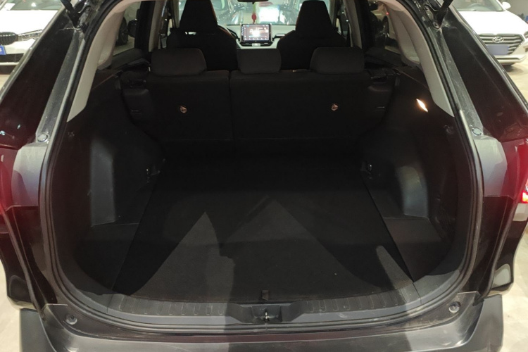 丰田 威兰达 2022款 2.0L CVT两驱领先版局部细节23