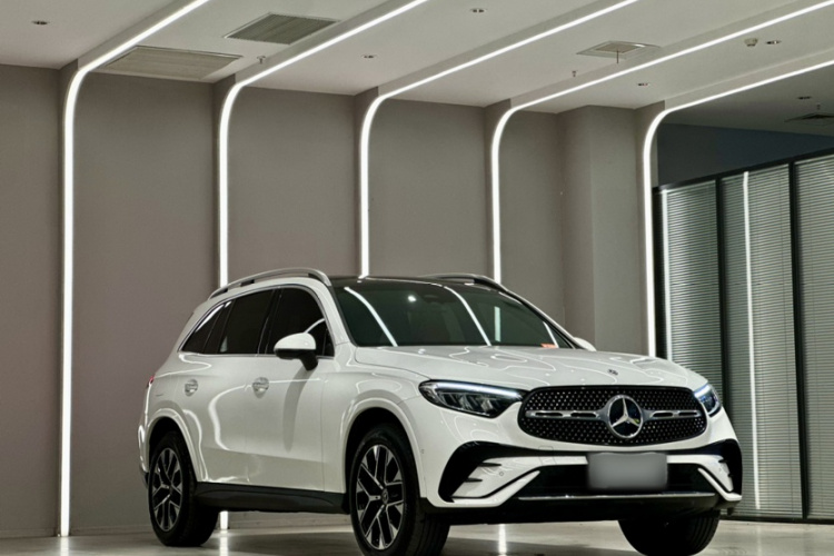 奔驰GLC 2023款 改款 GLC 260 L 4MATIC 豪华型 5座车身外观6010