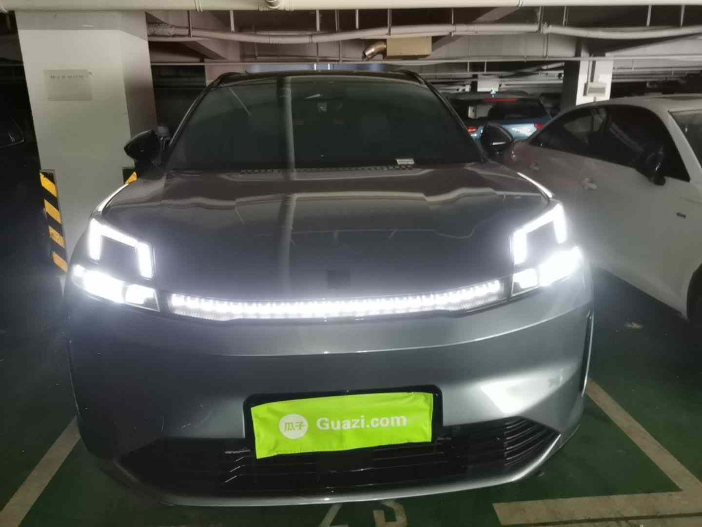 领克08 EM-P 2025款 245km 超长续航Halo(1)