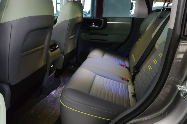 北京越野 北京BJ40 2024款 2.0D 全新刀锋英雄穿越者中控内饰21