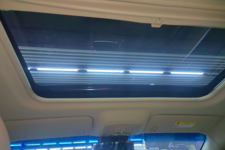 别克GL8 2023款 陆上公务舱 尊贵型中控内饰22