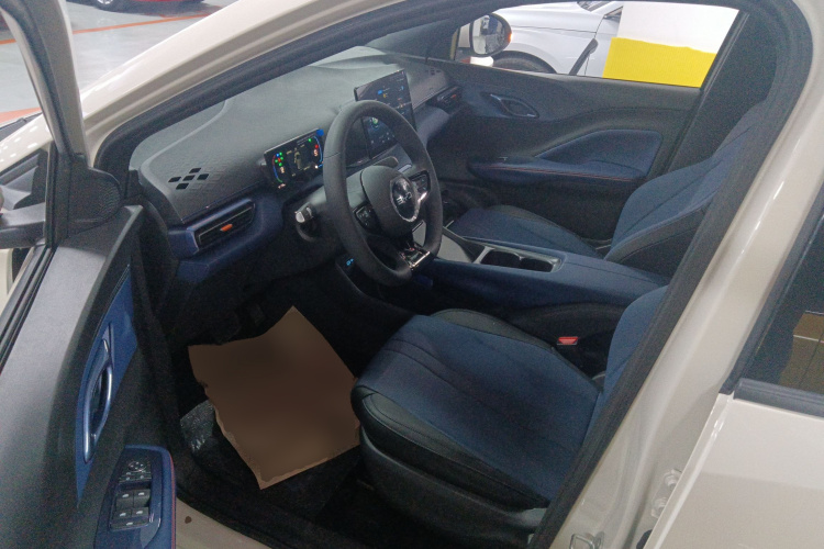 比亚迪 海鸥 2025款 305km 活力版中控内饰19