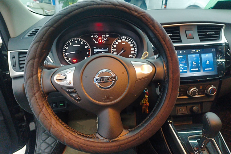 日产 轩逸 2022款 经典 1.6XL CVT豪华版中控内饰13