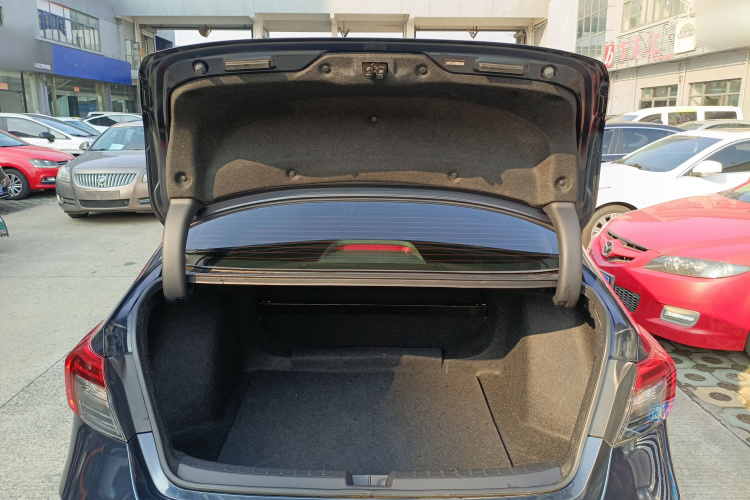 本田 思域 2022款 240TURBO CVT劲动版机舱底盘23