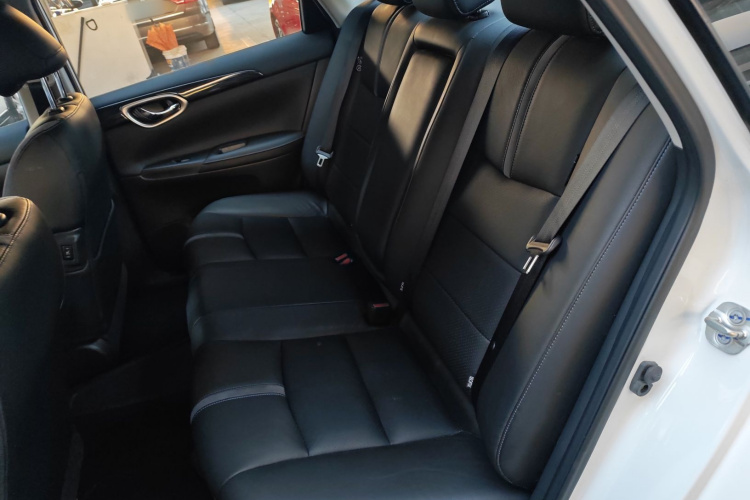 日产 轩逸·纯电 2018款 智尊版中控内饰21