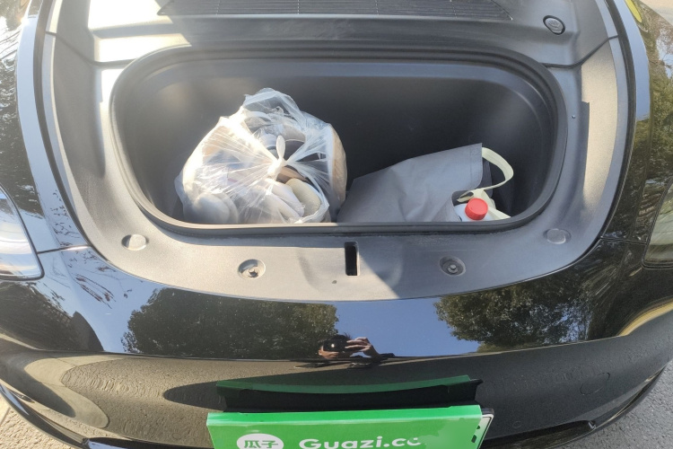 特斯拉 Model Y 2022款 改款 后轮驱动版局部细节24